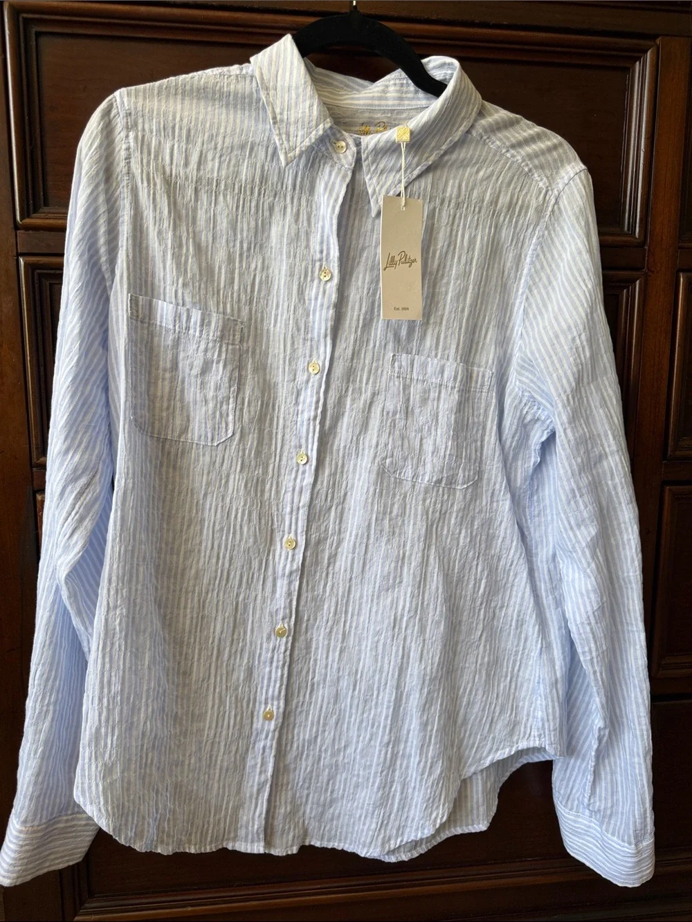 Lilly Pulitzer Pale Blue Striped Women’s Button-Down seersucker Shirt